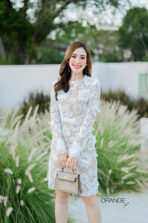 ORANGE JUICE Lace Embroidered Round Neck Dresses